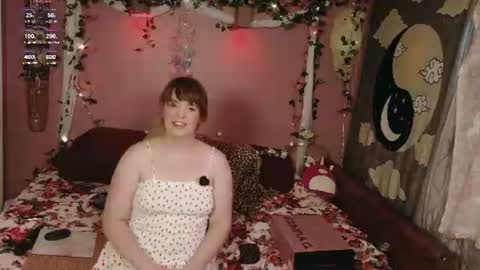 Snapshot of maddy_cat chatting on July 2026 01:53:02 PM Maddy Cat online show from July 2026 01:53:02 PM