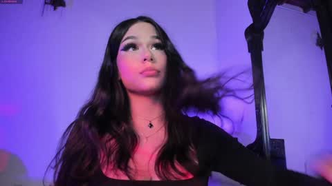 Snapshot of maddy_rios chatting on December 2024 02:43:02 AM maddy_rios online show from December 2024 02:43:02 AM