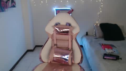 Snapshot of maddy_vicius19 chatting on February 2026 02:51:01 AM maddy_vicius19 online show from February 2026 02:51:01 AM