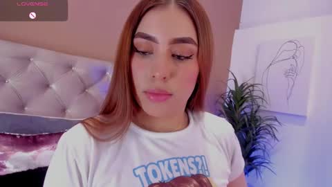 Snapshot of maddylennon chatting on February 2025 02:48:01 PM Lina online show from February 2025 02:48:01 PM