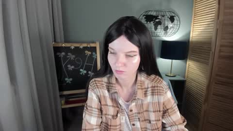 madelaines online show from November 2025 09:42:02 AM