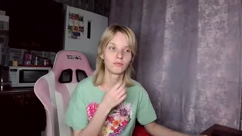 Snapshot of madelaines chatting on June 2026 03:05:01 PM madelaines online show from June 2026 03:05:01 PM