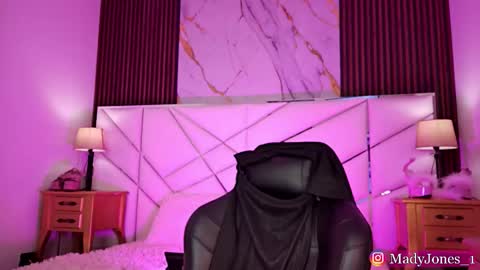 Madeline  online show from March 2026 02:52:01 AM