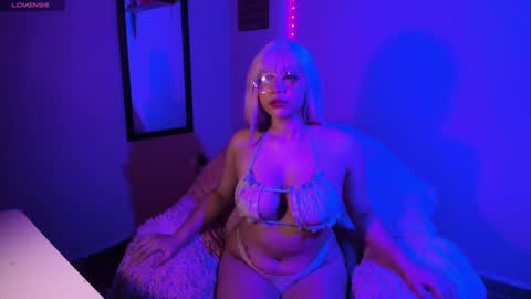 Madeline  online show from January 2025 05:34:01 AM