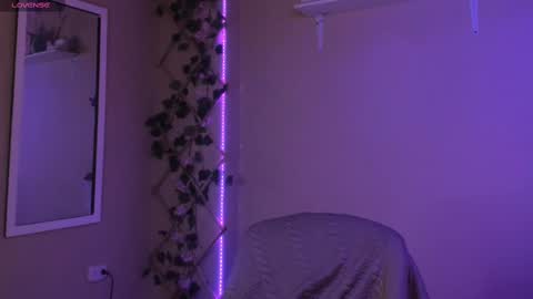 Madeline  online show from September 2025 01:16:02 AM