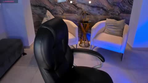 Snapshot of madelinefox_ chatting on March 2025 08:19:02 AM Madeline online show from March 2025 08:19:02 AM