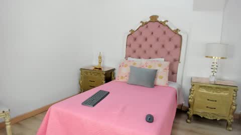 madelyn walker  online show from January 2026 11:25:02 AM