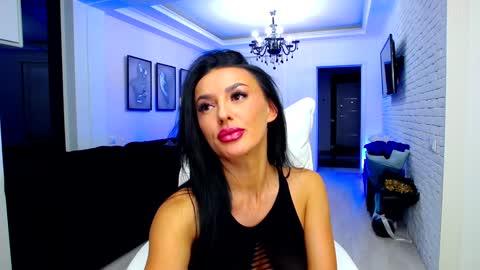 Snapshot of madena_ chatting on December 2024 06:37:02 PM Magda online show from December 2024 06:37:02 PM