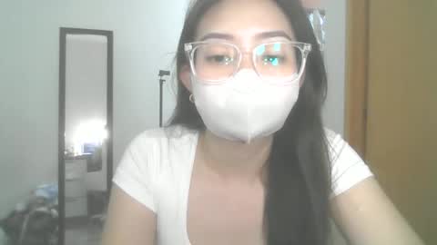 Snapshot of madi_perez chatting on April 2026 11:30:02 AM Madi online show from April 2026 11:30:02 AM