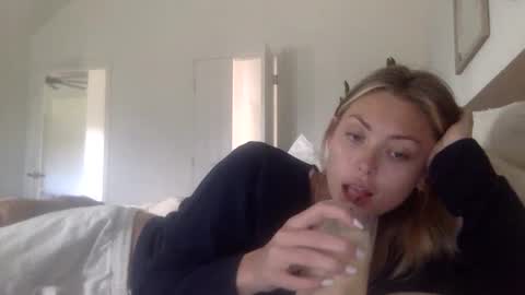 Snapshot of madirose69 chatting on October 2025 03:42:01 PM mari rose online show from October 2025 03:42:01 PM