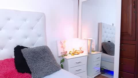 Snapshot of madison_horny69 chatting on January 2025 03:57:02 AM Jenny  online show from January 2025 03:57:02 AM