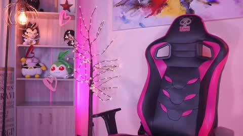 Madison   online show from March 2025 12:41:02 PM