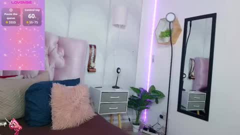 madison_oli online show from November 2025 12:04:02 PM