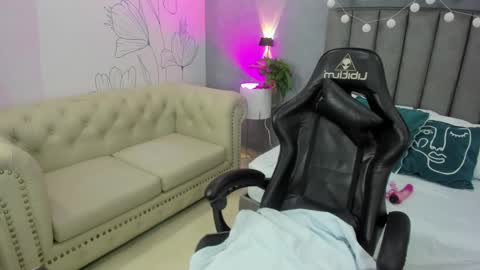 M A D I S O N online show from February 2026 07:43:01 PM