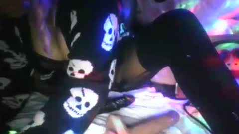 Snapshot of madisonjayde77 chatting on January 2025 04:15:02 AM MadisonJayde online show from January 2025 04:15:02 AM