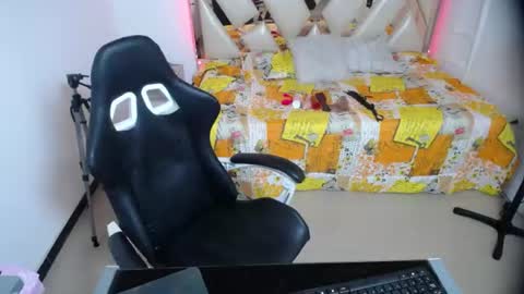 madisson_jones18 online show from July 2026 07:45:01 PM