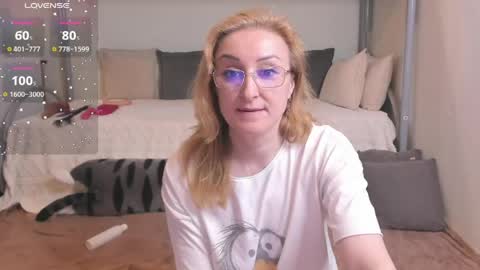 Snapshot of madissonkiss chatting on April 2026 02:27:02 AM Madisson online show from April 2026 02:27:02 AM