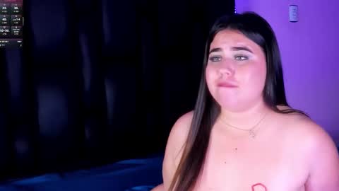 Snapshot of madissonlee__ chatting on October 2025 08:28:01 PM madissonlee__ online show from October 2025 08:28:01 PM