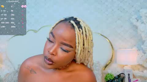 Snapshot of madissonlopez chatting on November 2025 10:42:01 PM Madisson Lopez online show from November 2025 10:42:01 PM