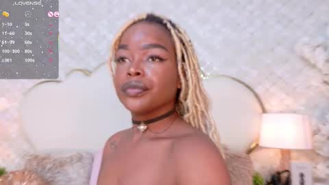 Snapshot of madissonlopez chatting on November 2025 10:34:02 PM Madisson Lopez online show from November 2025 10:34:02 PM