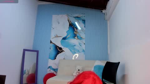 Snapshot of madokaa22 chatting on February 2025 03:38:01 PM Madoka online show from February 2025 03:38:01 PM