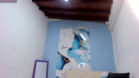 Snapshot of madokaa22 chatting on February 2025 03:37:02 PM Madoka online show from February 2025 03:37:02 PM