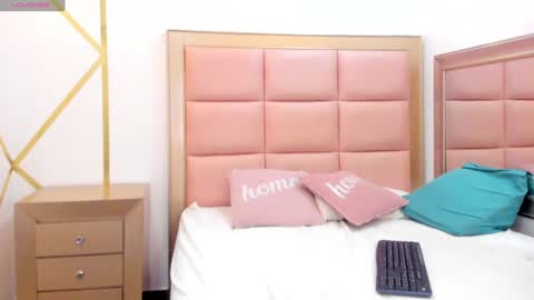 Snapshot of mady_edwards chatting on January 2025 02:58:02 AM Mady online show from January 2025 02:58:02 AM