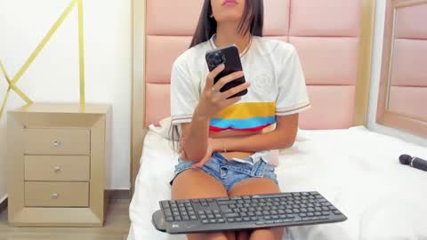 Snapshot of mady_edwards chatting on January 2025 11:11:01 PM Mady online show from January 2025 11:11:01 PM