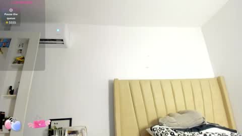 Snapshot of mady_edwards chatting on November 2025 11:14:01 PM Mady online show from November 2025 11:14:01 PM