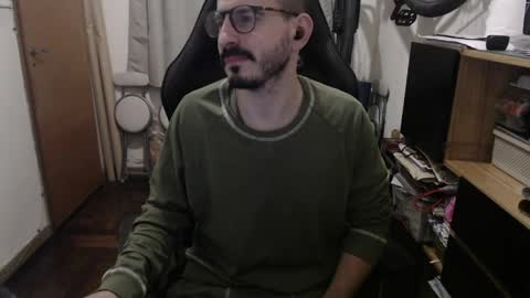 Snapshot of madziula chatting on May 2026 05:24:01 AM Peter online show from May 2026 05:24:01 AM