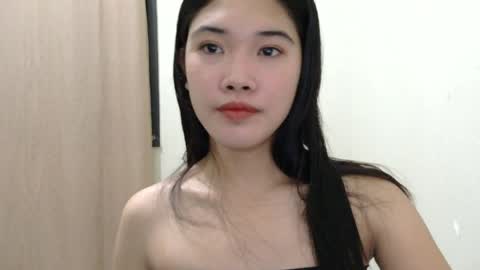 mae_luna online show from June 2026 12:09:01 PM