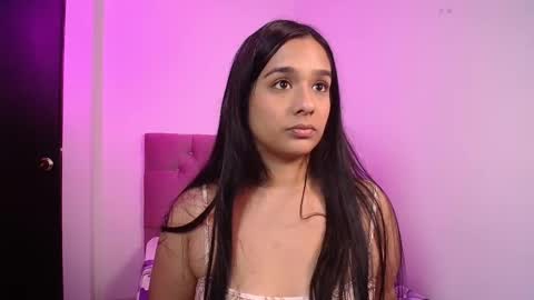 Snapshot of mae_nathan chatting on November 2025 05:46:02 PM mae and nathan online show from November 2025 05:46:02 PM