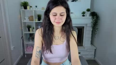 Mia online show from February 2026 03:35:01 PM