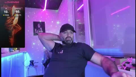 Magabear online show from November 2025 08:25:02 PM