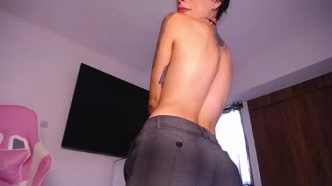 Snapshot of maggie_raver chatting on November 2025 08:52:01 PM maggie online show from November 2025 08:52:01 PM