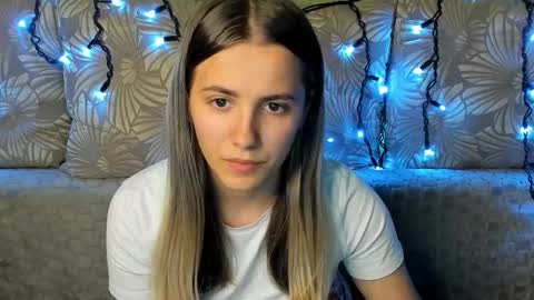 Maggie online show from October 2025 12:00:02 AM