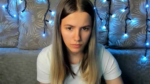 Maggie online show from October 2025 02:45:01 AM