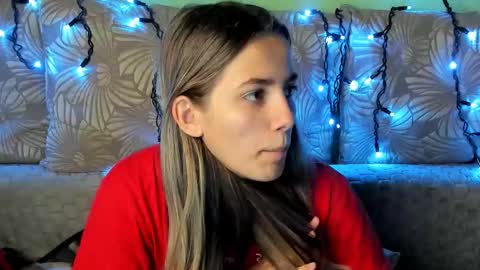 Maggie online show from October 2025 04:02:02 AM