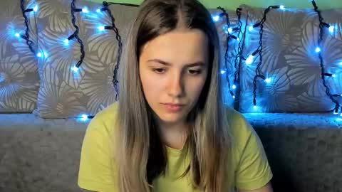 Maggie online show from November 2025 05:07:02 AM