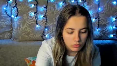 Maggie online show from December 2025 03:01:01 AM