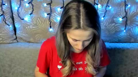 Maggie online show from December 2025 05:58:02 AM