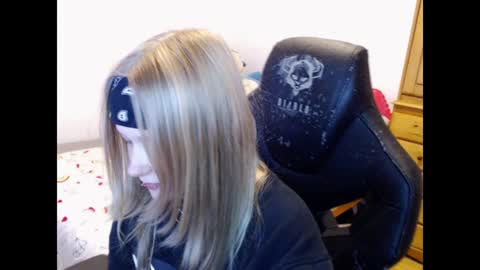 Snapshot of maggieswaggy chatting on January 2025 07:31:02 PM Magdalene Swaggy online show from January 2025 07:31:02 PM