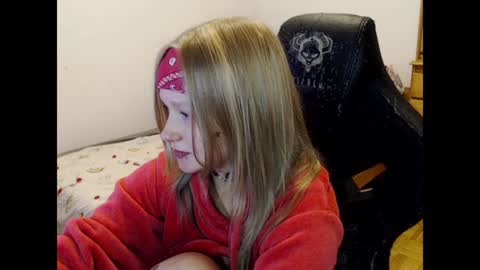 Snapshot of maggieswaggy chatting on January 2025 09:41:01 PM Magdalene Swaggy online show from January 2025 09:41:01 PM