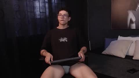 Damian Rivers online show from December 2025 09:57:01 PM