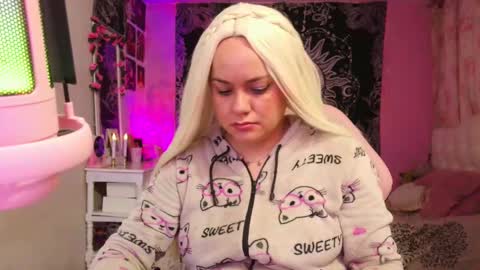 Claire online show from January 2025 02:09:02 AM