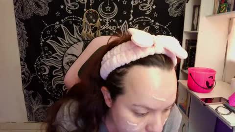 Claire online show from April 2026 09:09:01 PM