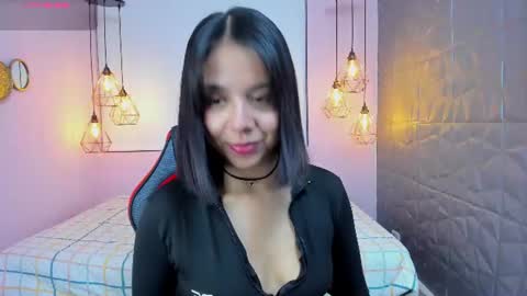 Snapshot of magic_oliviah chatting on June 2026 12:07:02 PM Oliviah online show from June 2026 12:07:02 PM