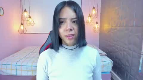 Snapshot of magic_oliviah chatting on June 2026 01:12:02 PM Oliviah online show from June 2026 01:12:02 PM