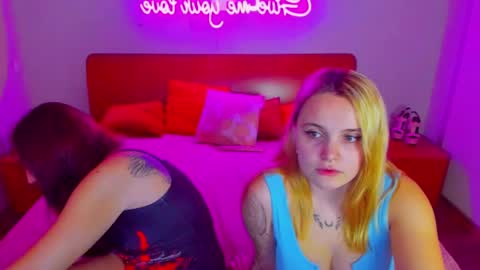 Lili and Bella online show from December 2024 08:33:02 AM