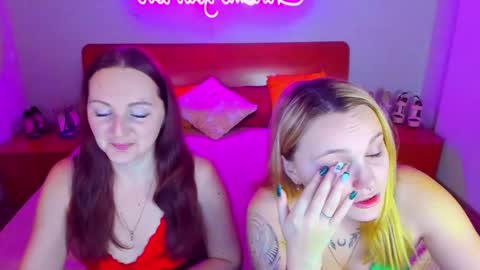 Lili and Bella online show from January 2025 07:19:02 AM